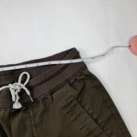 Vuori Olive Green Ripstop Traveler Jogger Pants Women Drawstring Outdoor Flawed - Picture 9 of 12